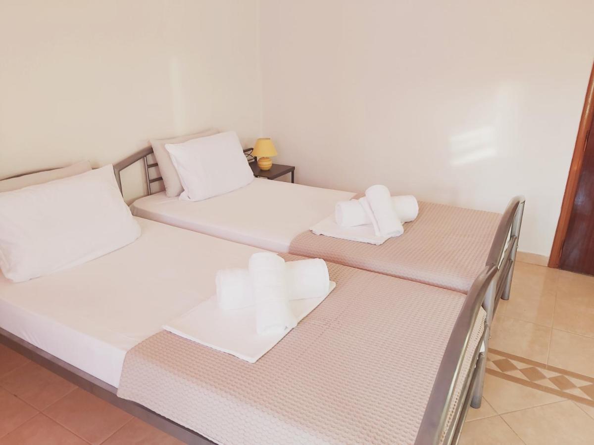 Frodo Studios Kavos Bagian luar foto