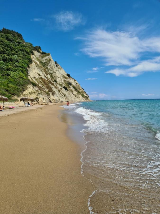 Frodo Studios Kavos Bagian luar foto