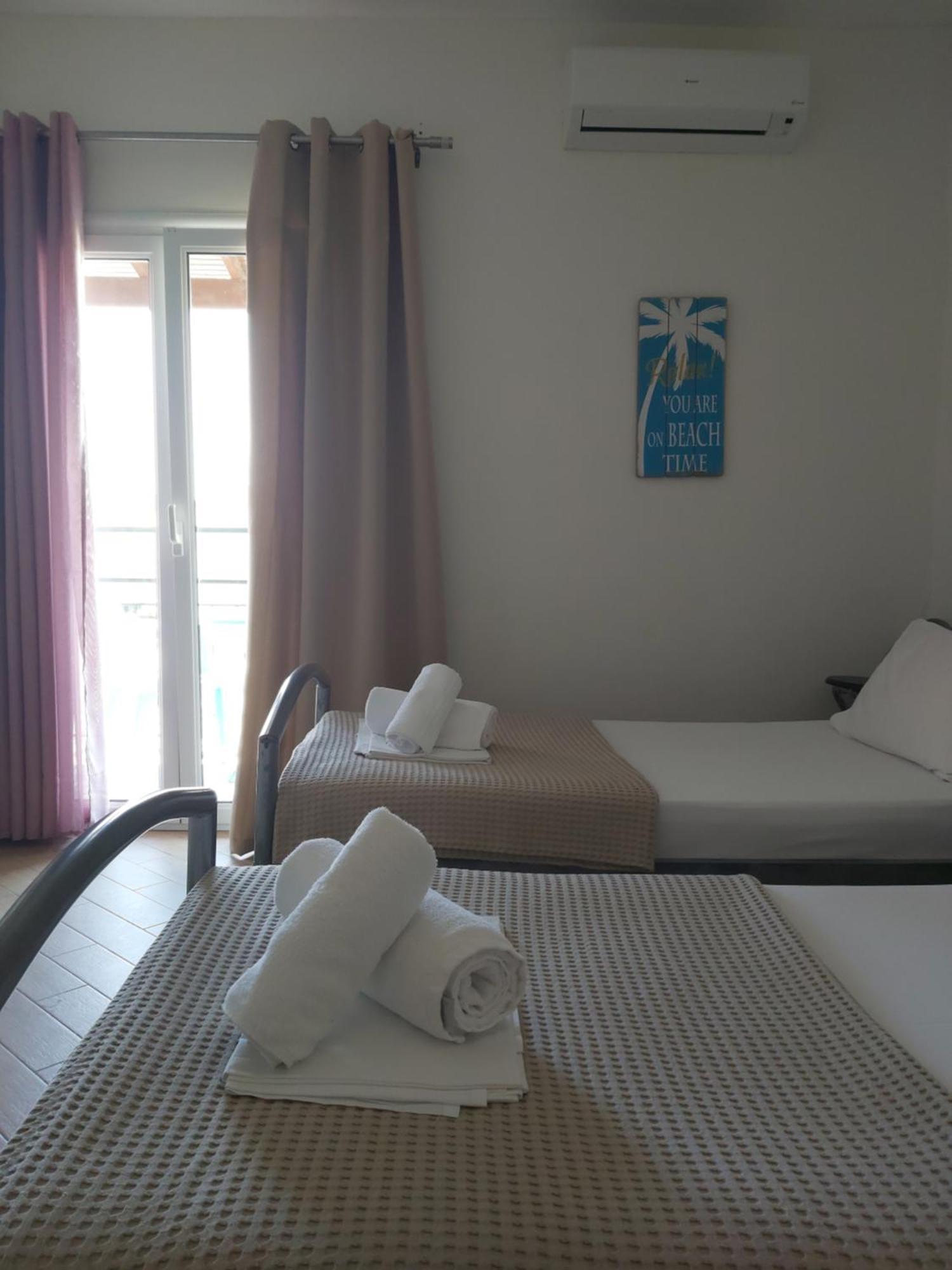 Frodo Studios Kavos Bagian luar foto